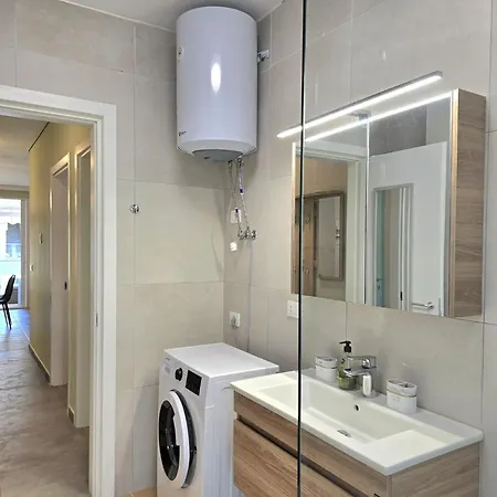 Comfortable For Five Guests Plazhi San Pietro
