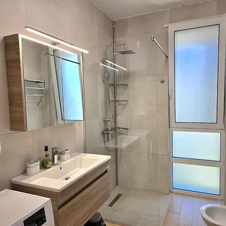 Comfortable For Five Guests Plazhi San Pietro